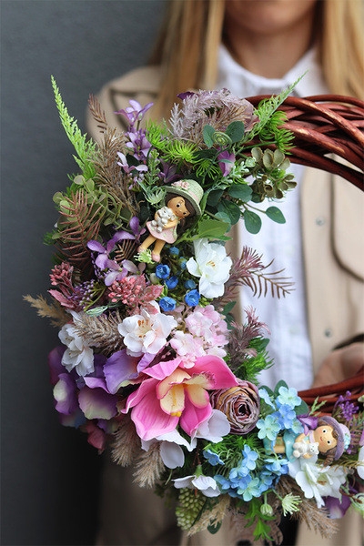 OD RĘKI Kreterra, asymetryczny wianek z laleczkami, rozp.46cm