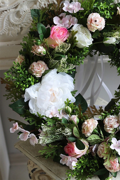 OD RĘKI Róż&Biel, wianek kwiatowy sufitowy, śr.50cm