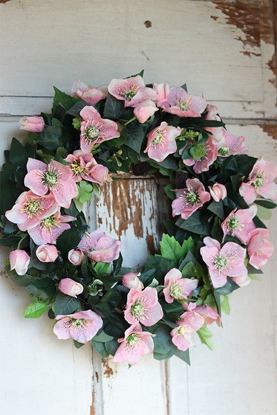 OD RĘKI Różowe Ciemierniki, kwiatowy wianek na drzwi, śr.50cm